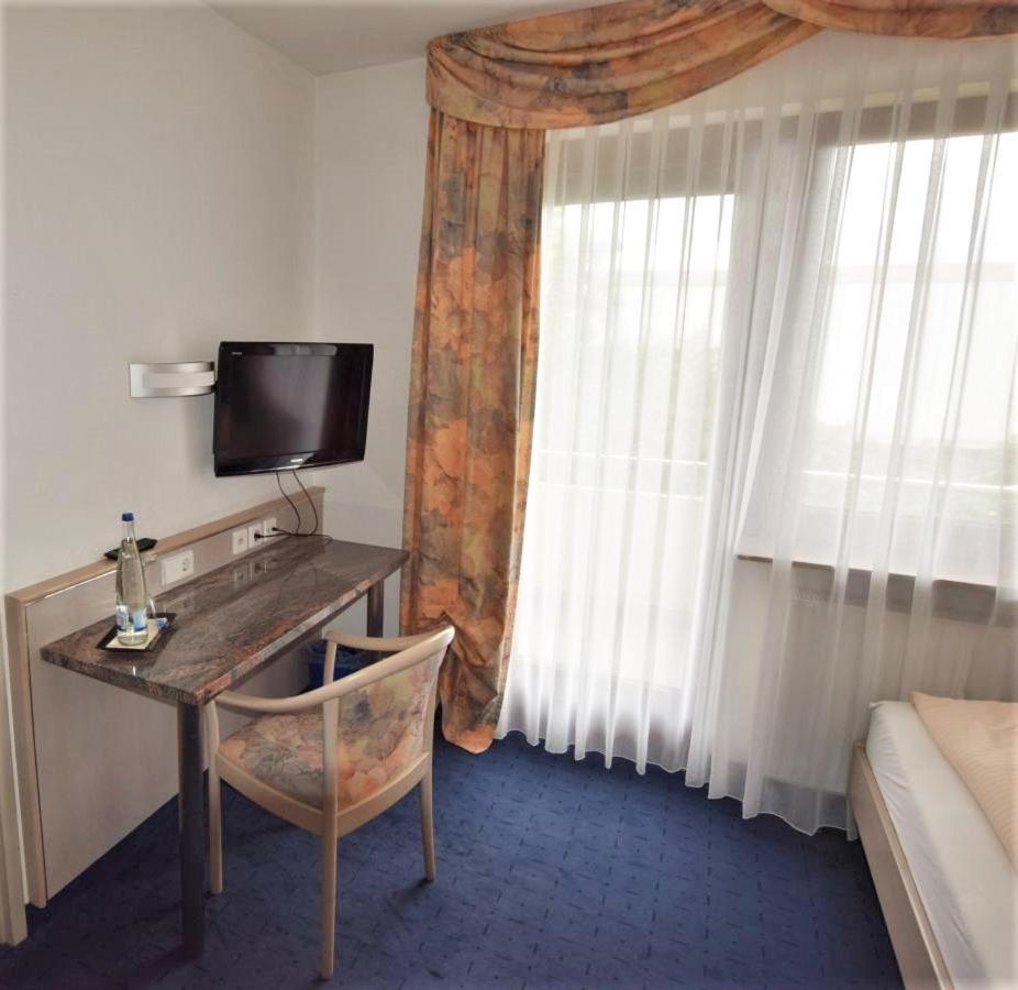 Hotel Alena - Kontaktlos Check-In Filderstadt Exterior photo