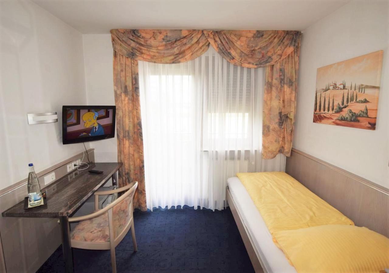Hotel Alena - Kontaktlos Check-In Filderstadt Exterior photo